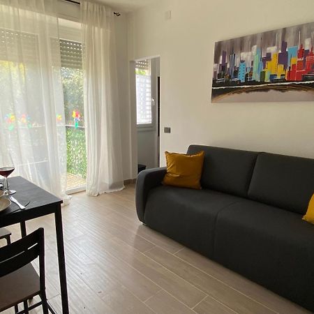 شقة Moderno Ed Elegante Loft Con Balcone ميلان المظهر الخارجي الصورة