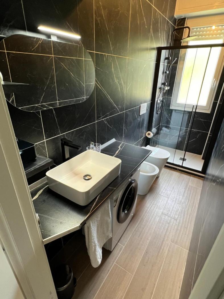 شقة Moderno Ed Elegante Loft Con Balcone ميلان المظهر الخارجي الصورة