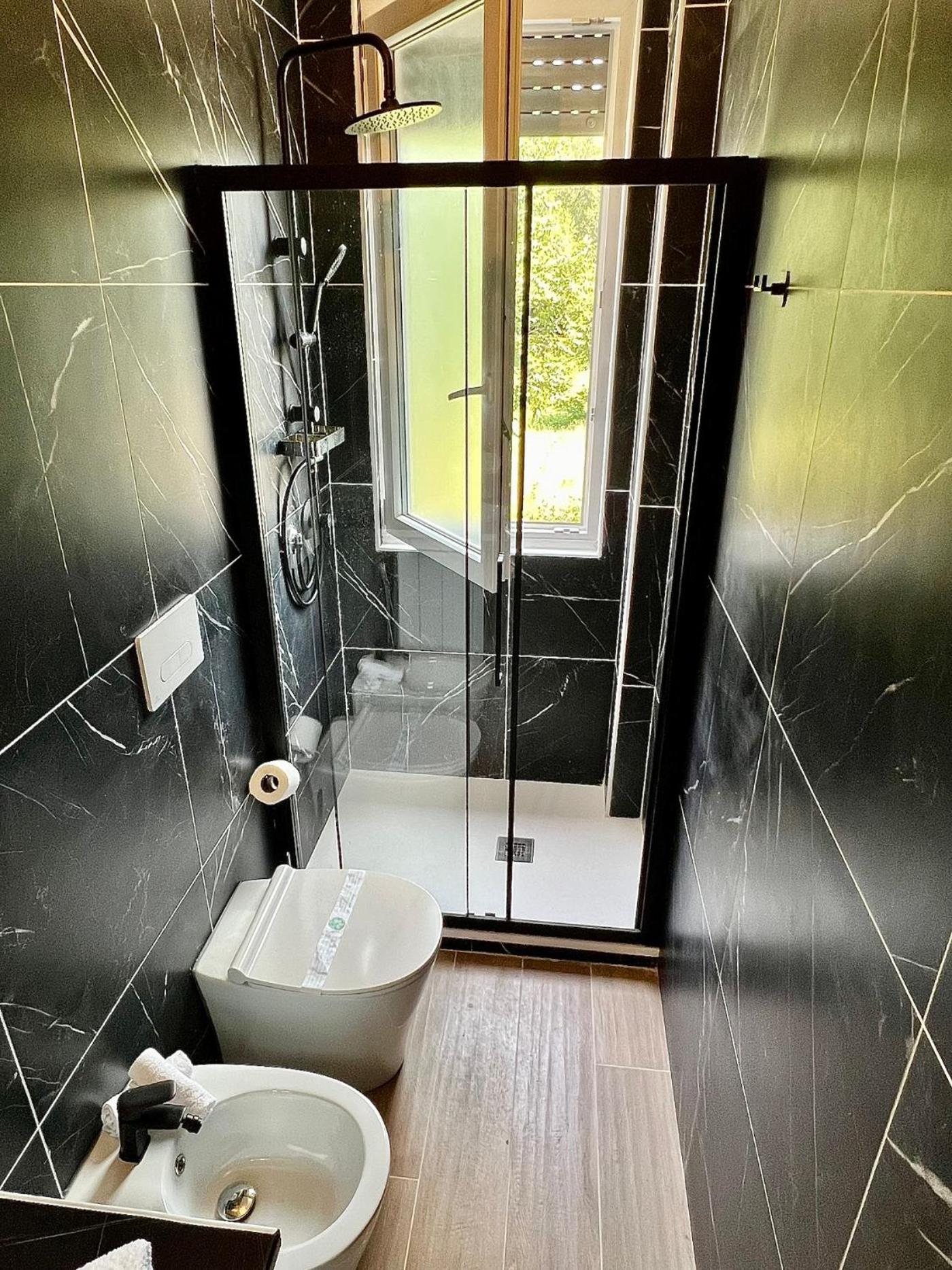 شقة Moderno Ed Elegante Loft Con Balcone ميلان المظهر الخارجي الصورة